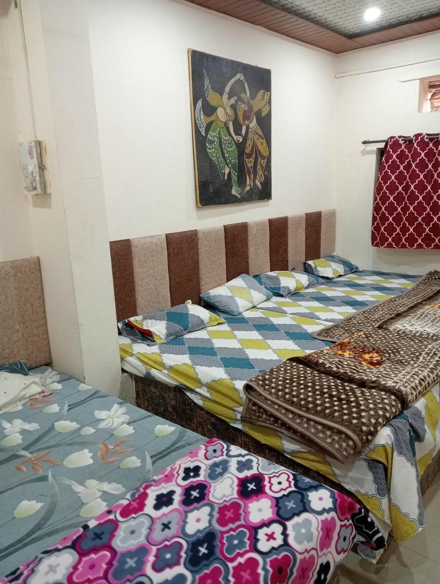 Shree Maya Home Stay 乌贾因 外观 照片